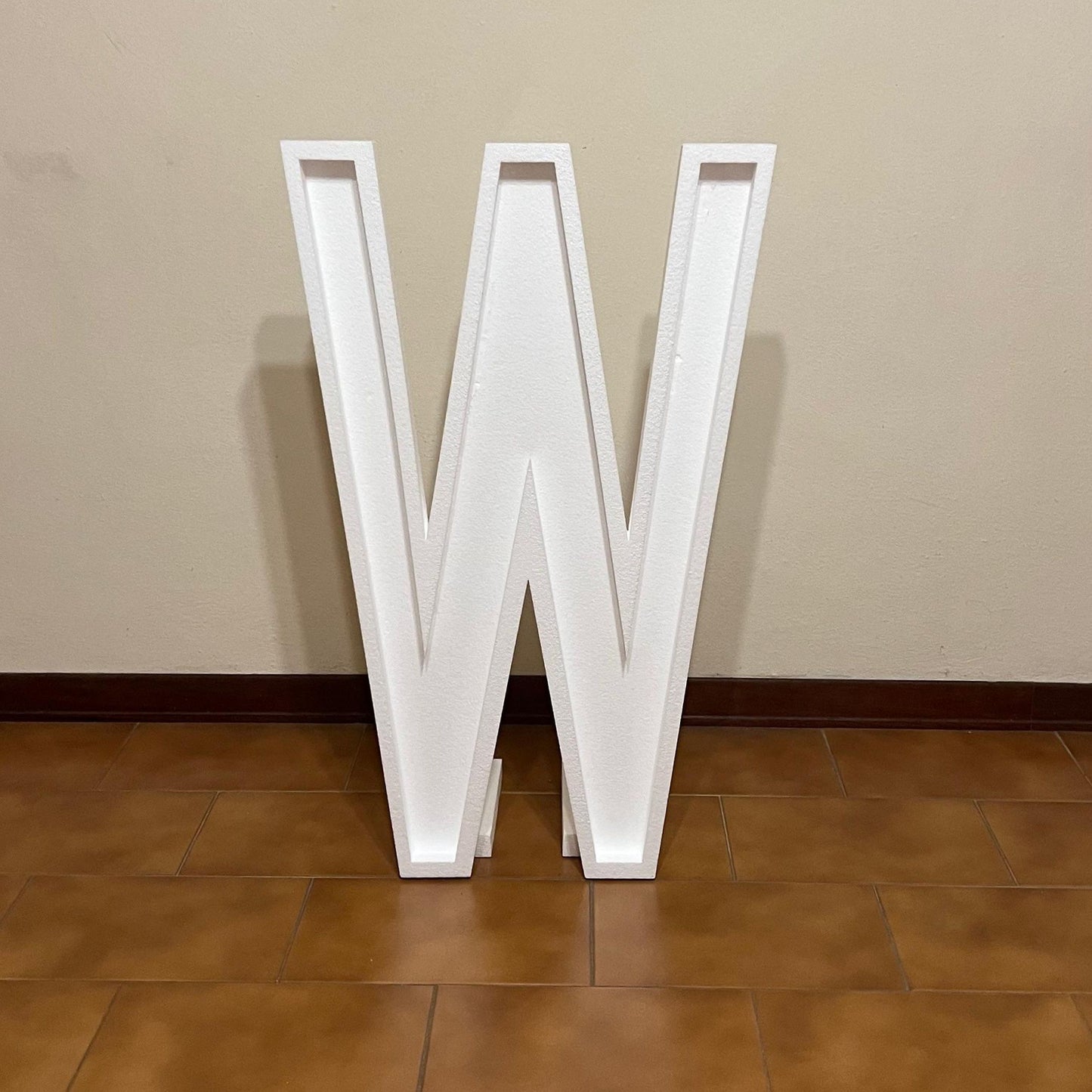 Lettera W Senza Luci
