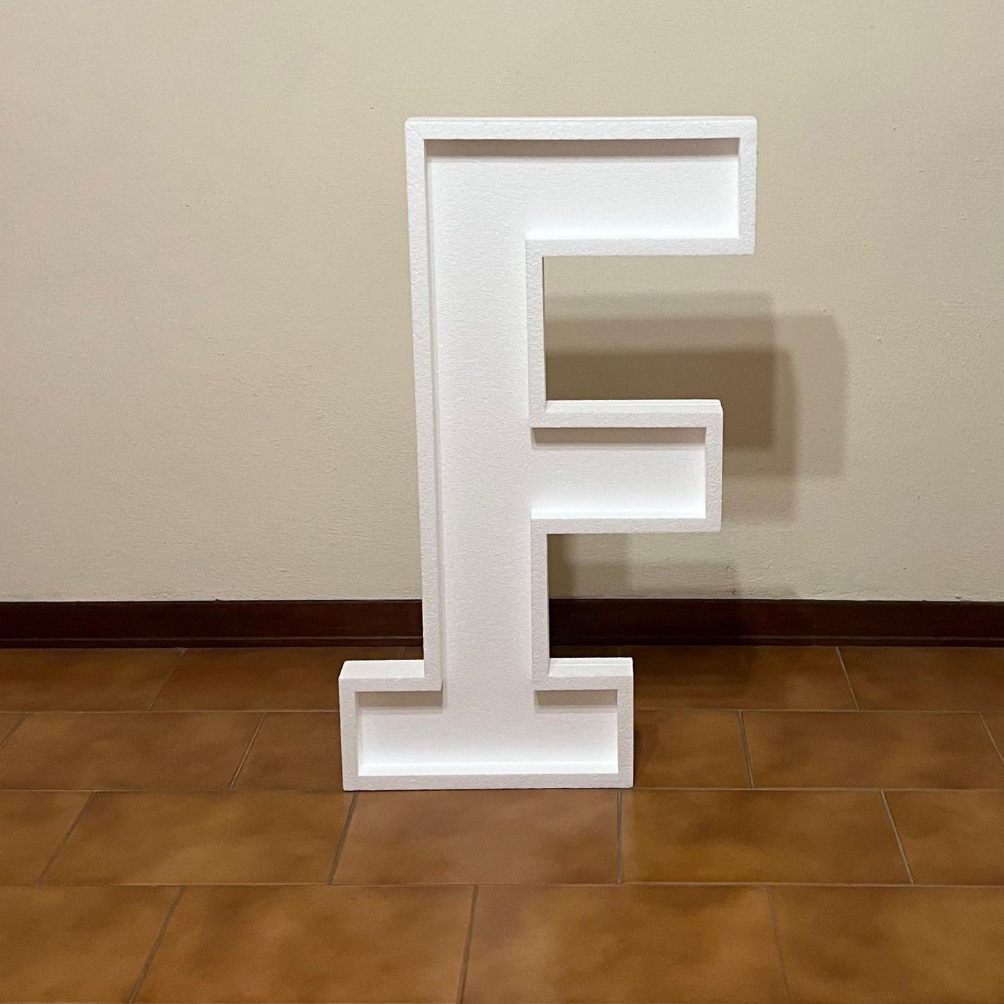 Lettera F Senza Luci
