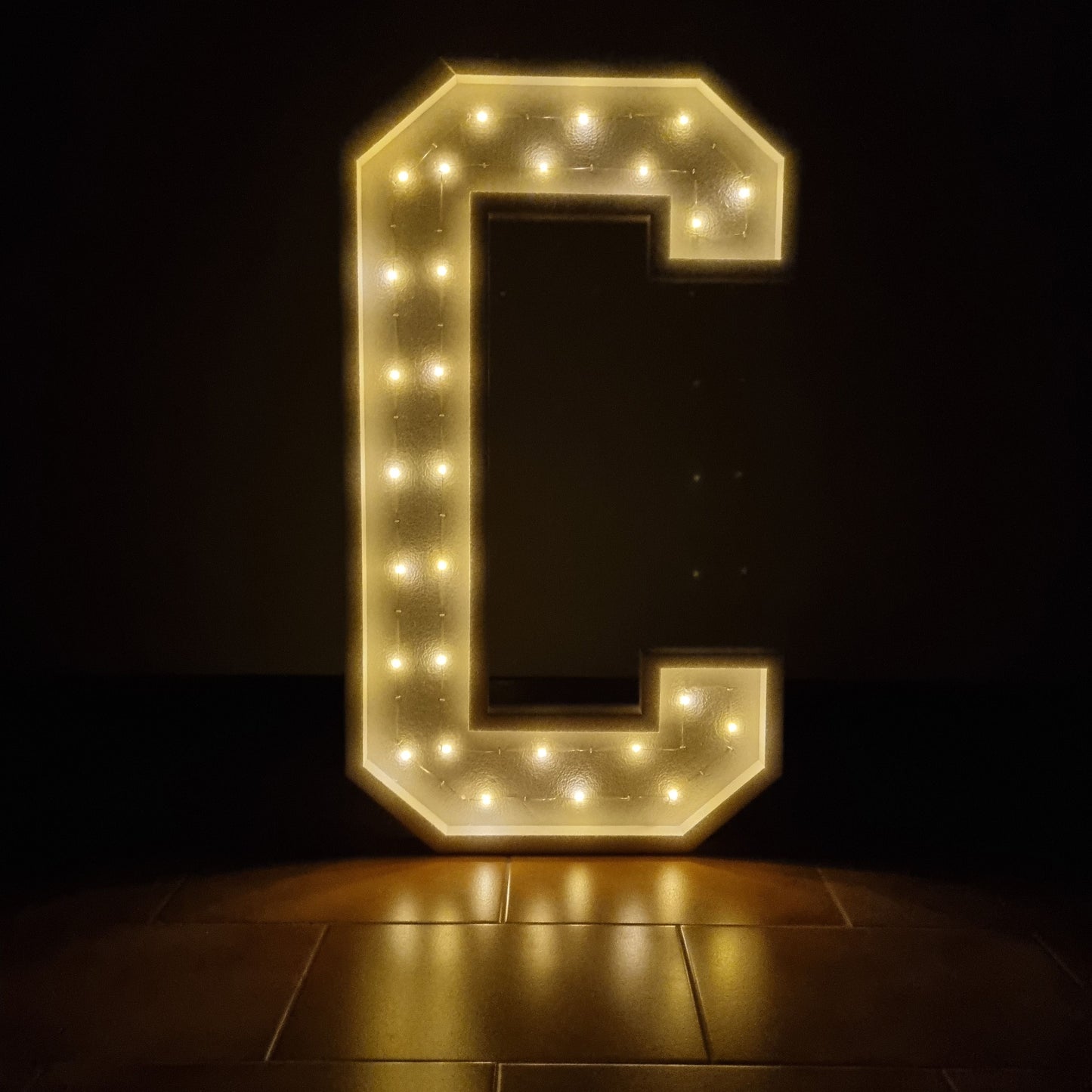Lettera C Luminosa