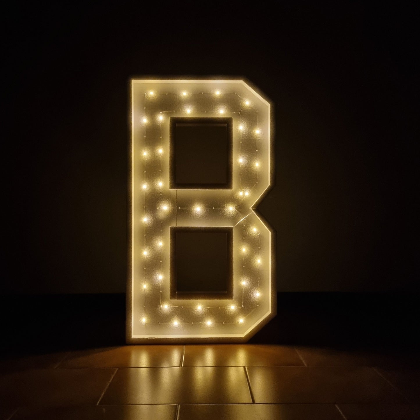 Lettera B Luminosa