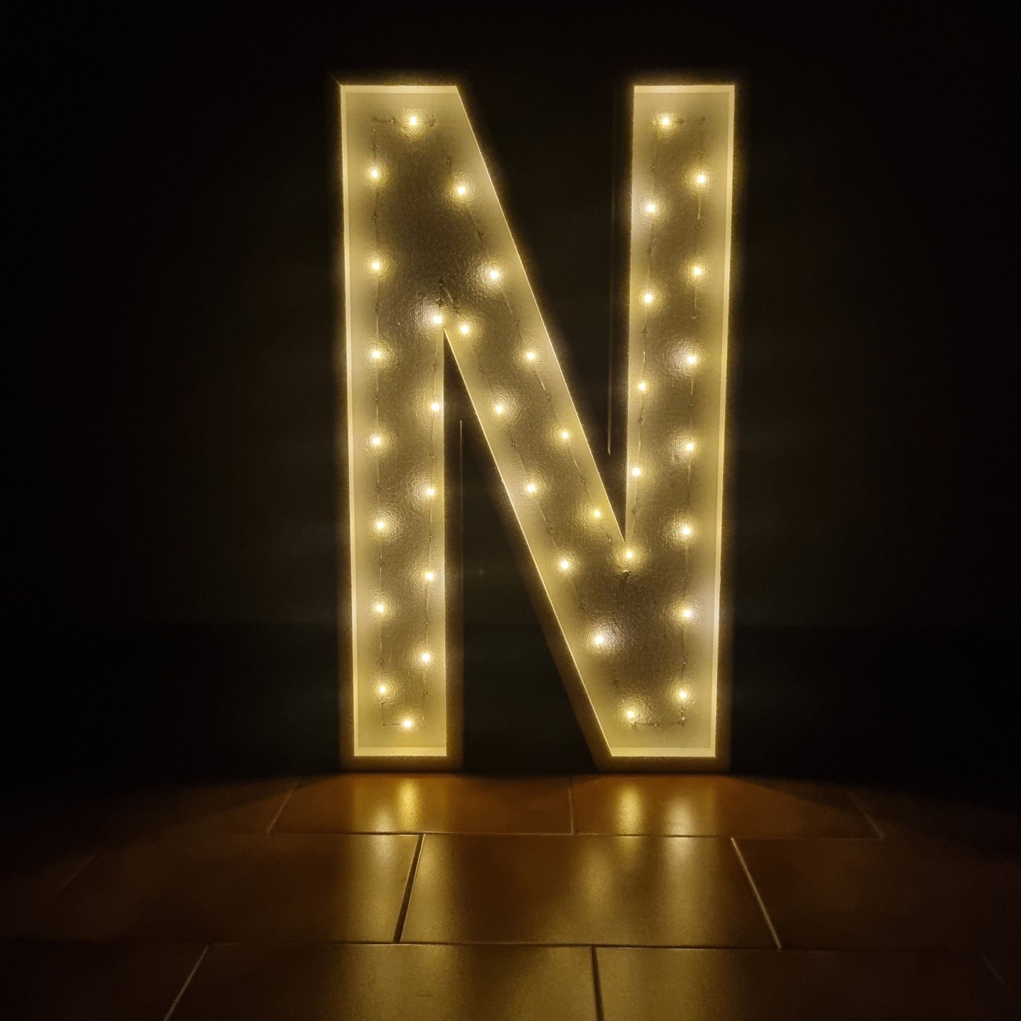 Lettera N Luminosa