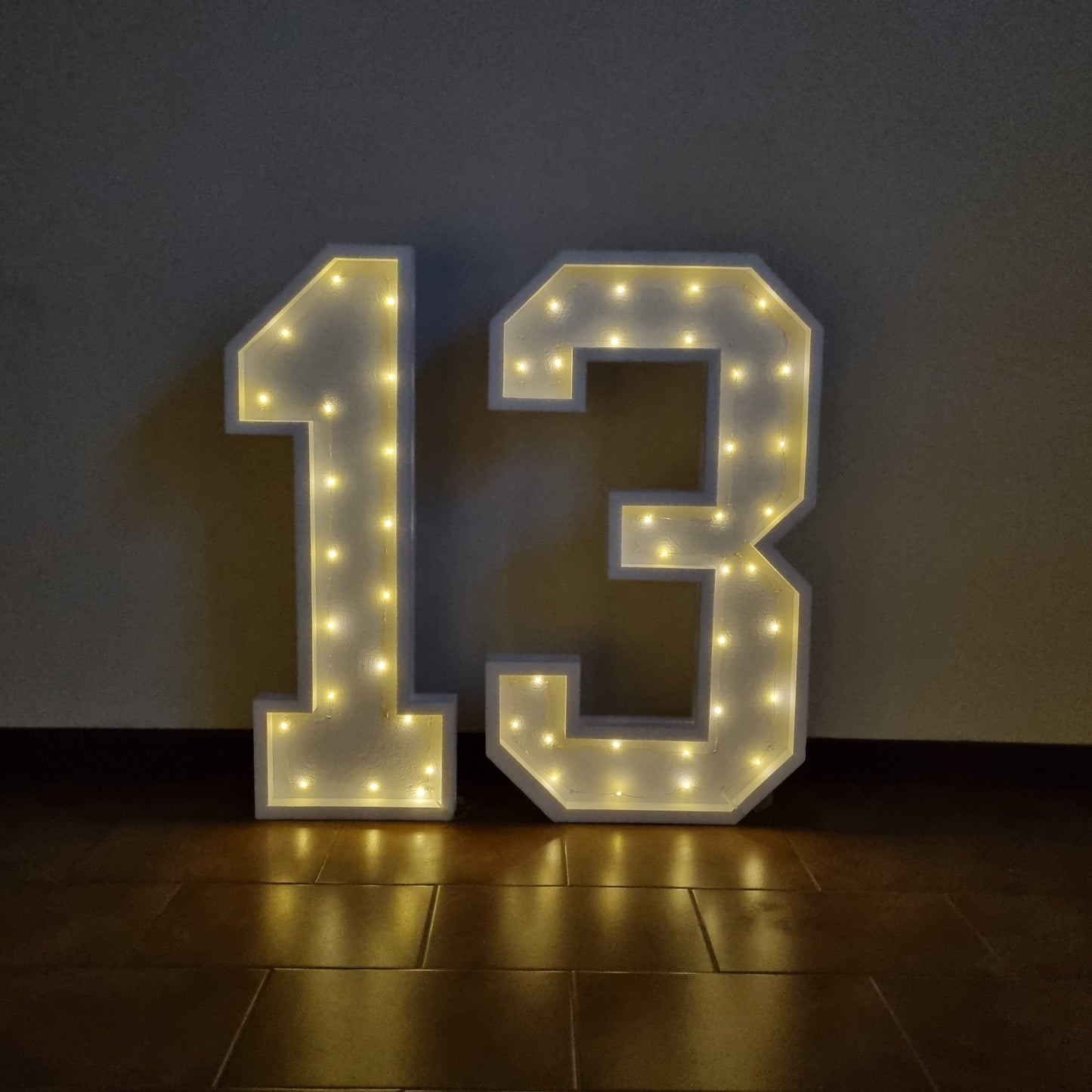 Numero 13 Luminoso Grande