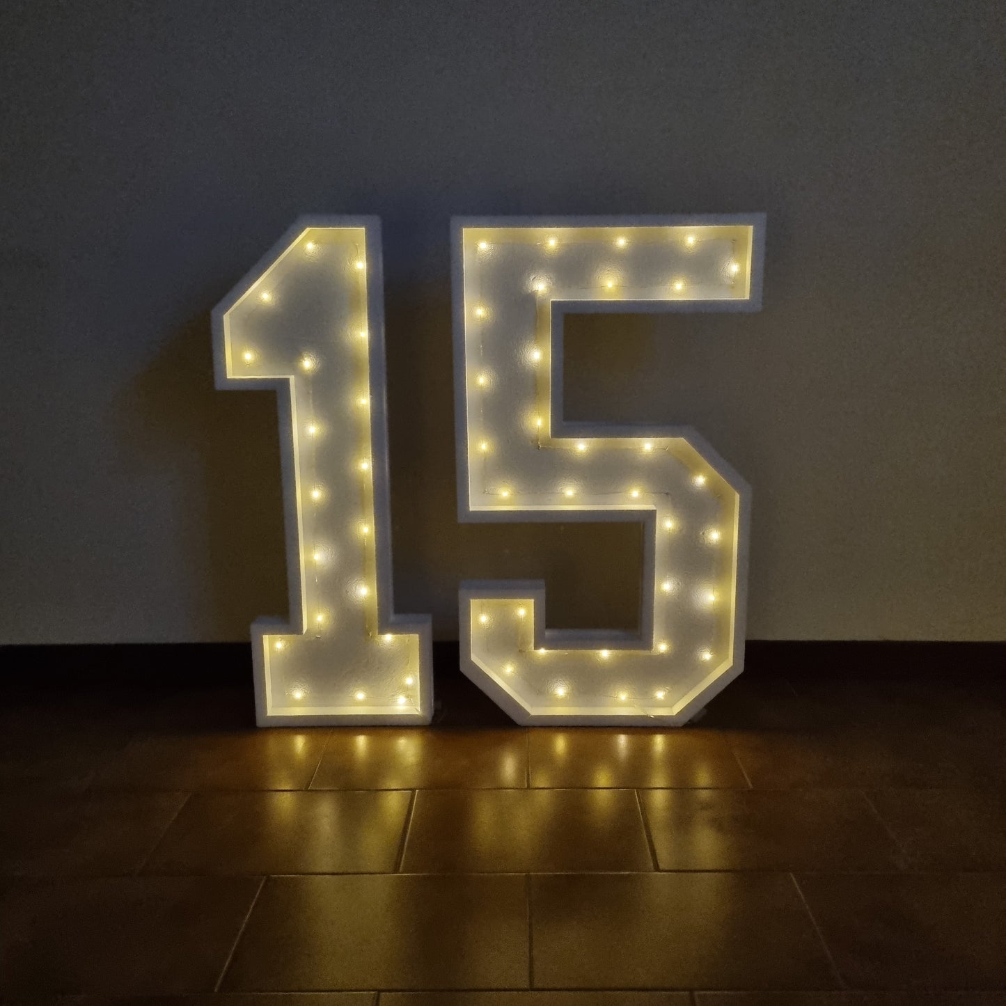 Numero 15 Luminoso Grande