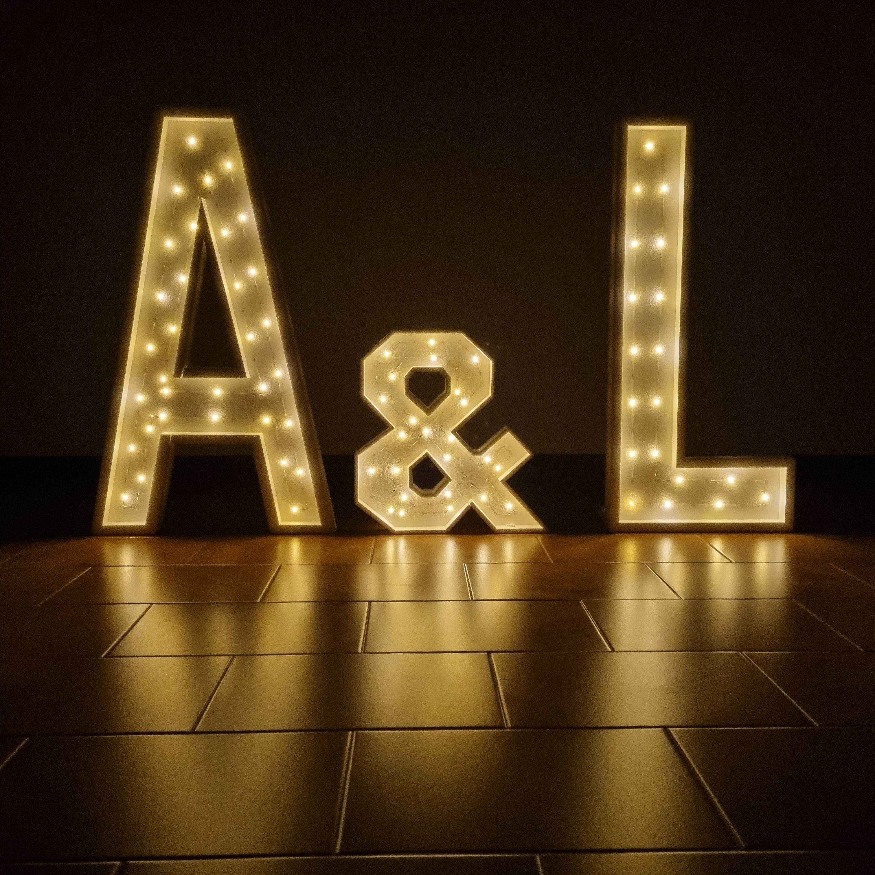 Lettera Luminosa K 3D Da 1,2 Metri - LED Illuminato Per Decorazione Feste, Insegne, Scritte Luminose Per Eventi