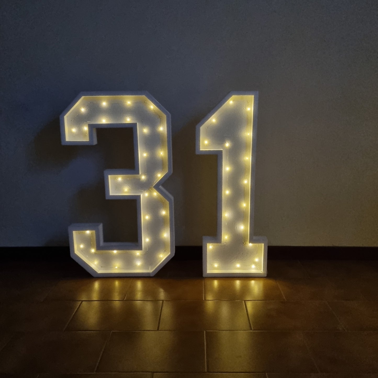 Numero 31 Luminoso Grande