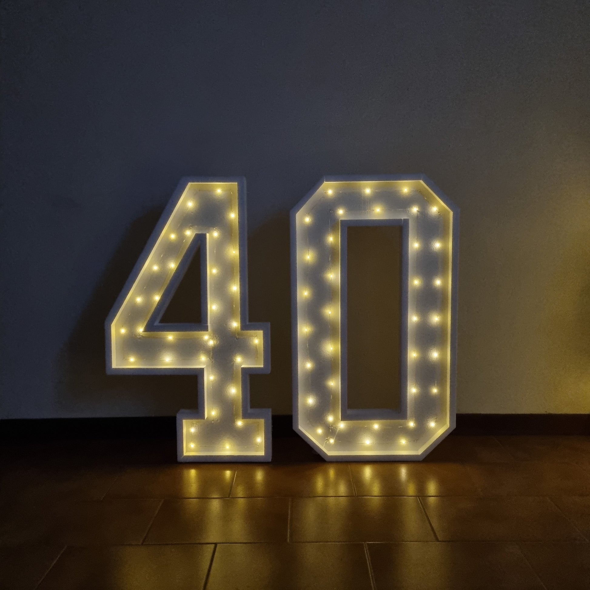 Numero 40 Luminoso Grande