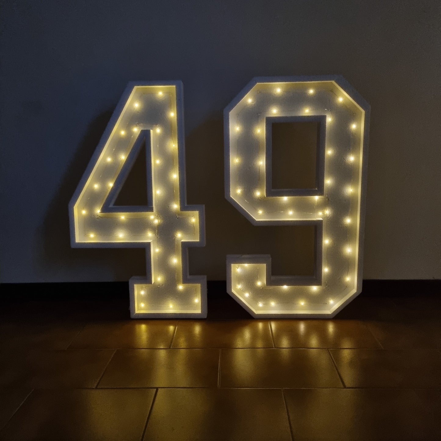 Numero 49 Luminoso Grande