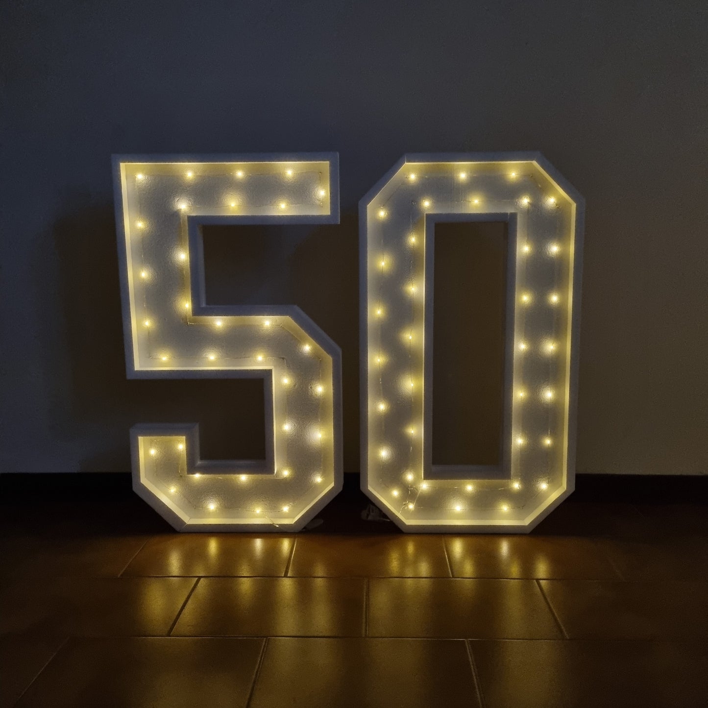 Numero 50 Luminoso Grande