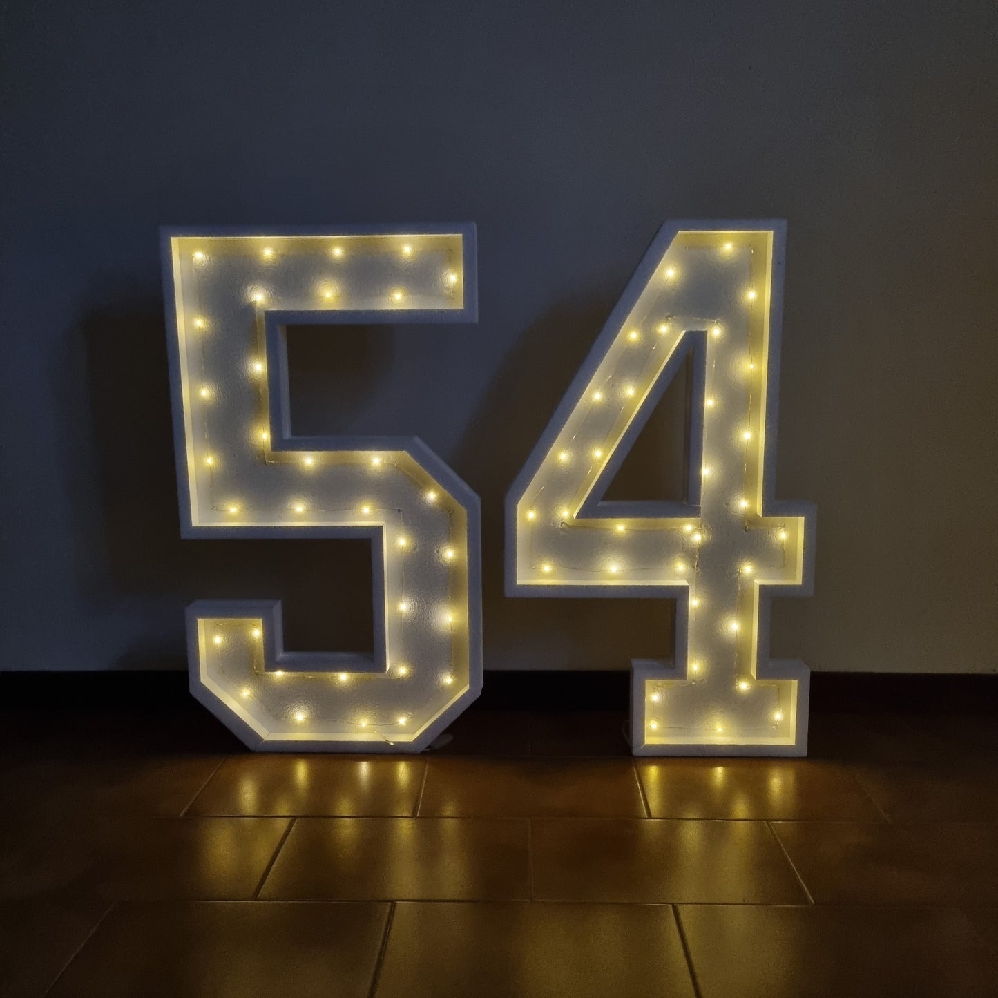 Numero 54 Luminoso Grande