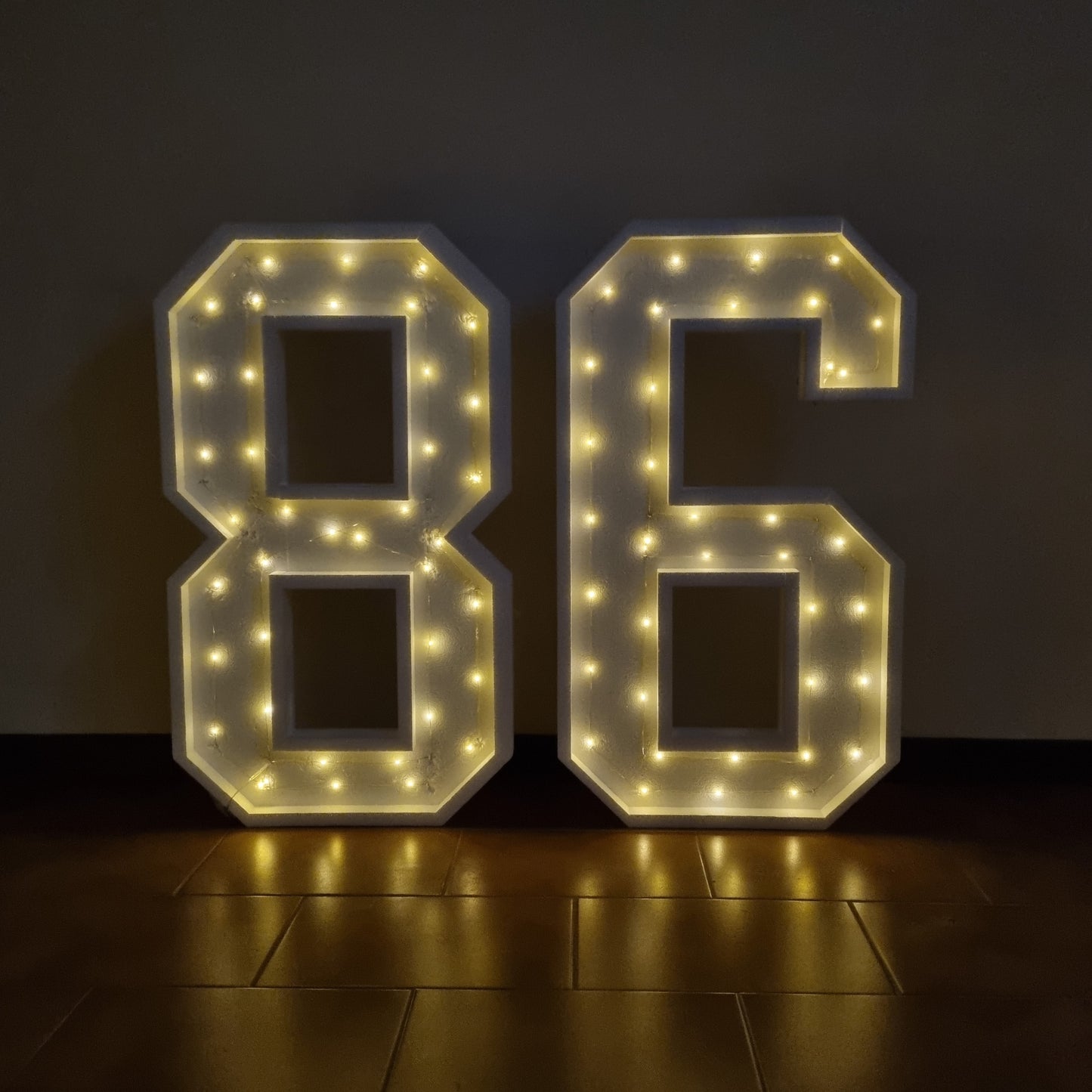 Numero 86 Luminoso Grande