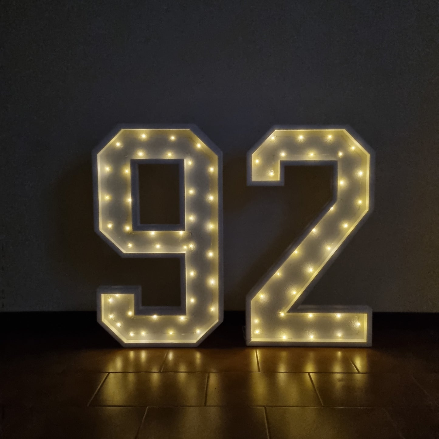 Numero 92 Luminoso Grande