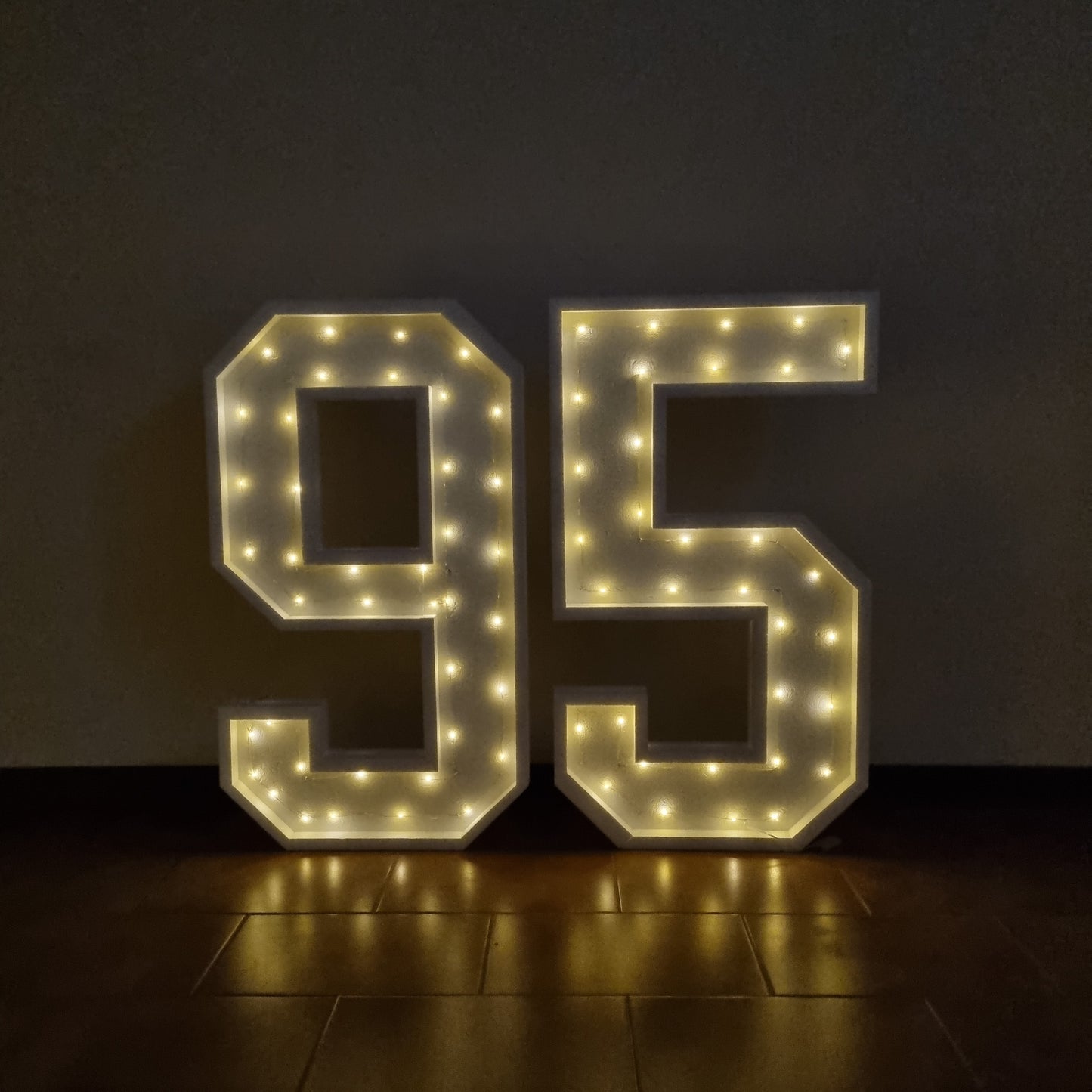 Numero 95 Luminoso Grande