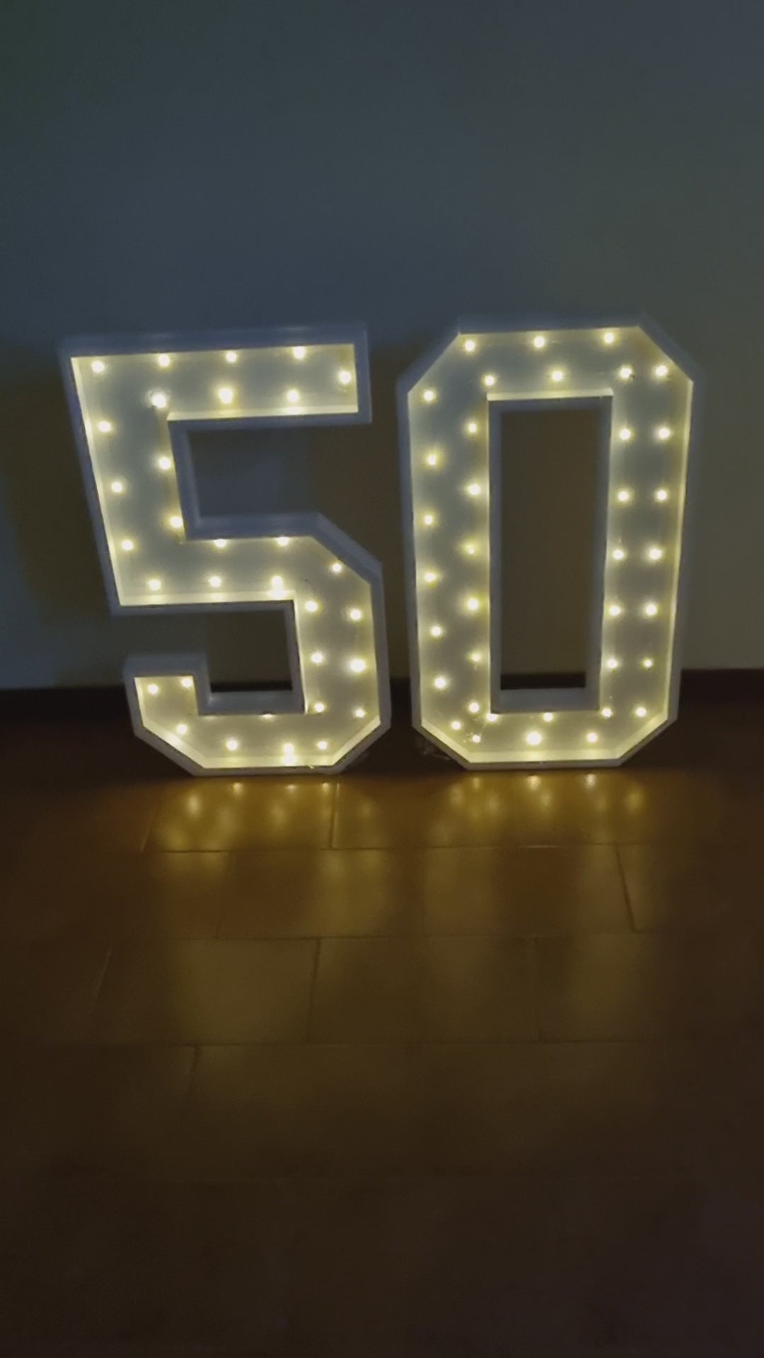 Numero 50 Luminoso Grande