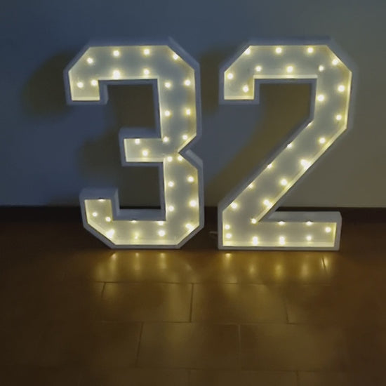 Numero 32 Luminoso Grande