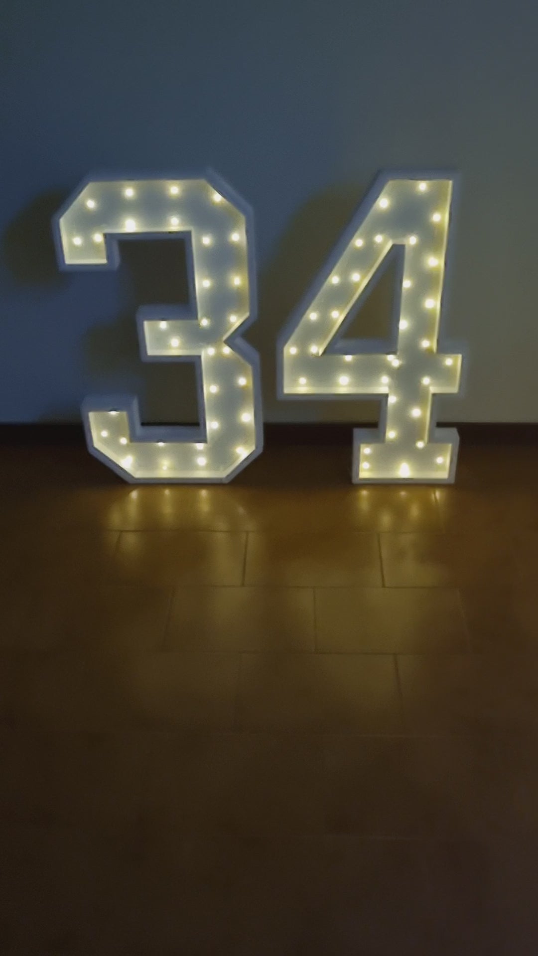 Numero 34 Luminoso Grande