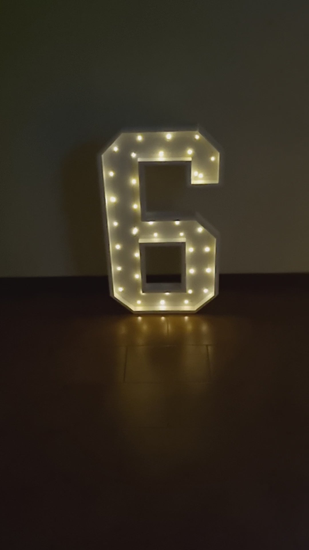 Numero 6 Luminoso Grande