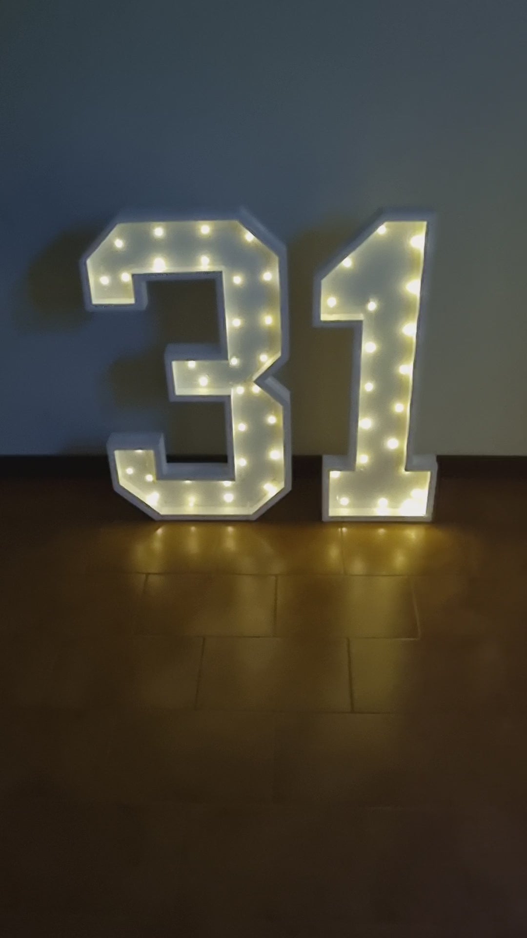 Numero 31 Luminoso Grande