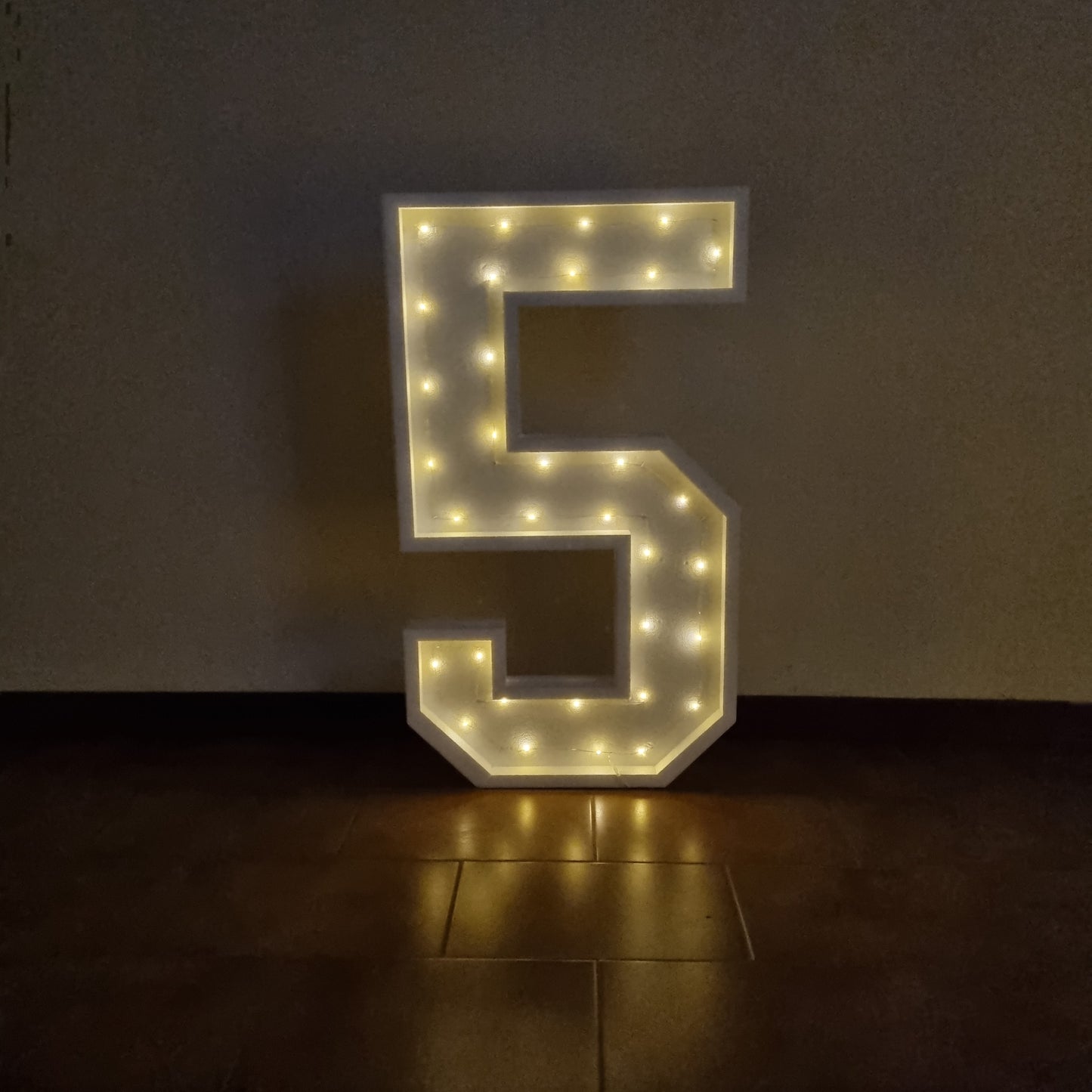 Numero 5 Luminoso Grande